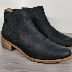 Caslon Brenna Water Resistant Bootie, Black Leather, Womens Size 8 M